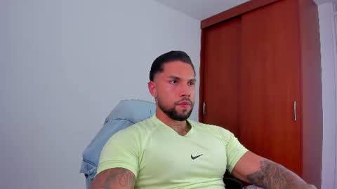 Snapshot of joe_esthetic chatting on June 15, 2026, 8:33 pm joe_esthetic online show from June 15, 2026, 8:33 pm