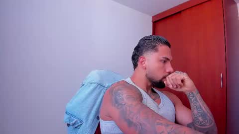 Snapshot of joe_esthetic chatting on June 16, 2026, 1:03 pm joe_esthetic online show from June 16, 2026, 1:03 pm
