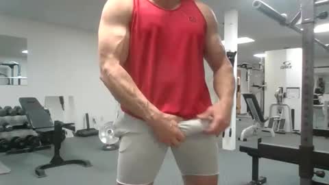 joe_smith5679 online show from May 4, 2026, 8:05 pm