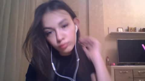 Jennifer online show from November 6, 2025, 5:58 pm