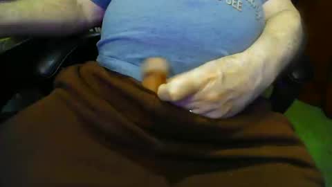 Snapshot of joeyballs123 chatting on April 16, 2026, 4:41 pm joeyballs123 online show from April 16, 2026, 4:41 pm