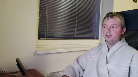 Snapshot of jogger1991 chatting on December 1, 2024, 8:09 pm Jogger1991 online show from December 1, 2024, 8:09 pm