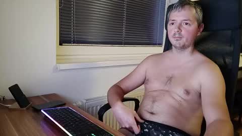 Snapshot of jogger1991 chatting on December 6, 2024, 6:39 pm Jogger1991 online show from December 6, 2024, 6:39 pm