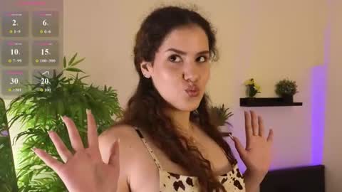 Snapshot of jogo__bonita chatting on June 13, 2026, 10:13 am Mia online show from June 13, 2026, 10:13 am