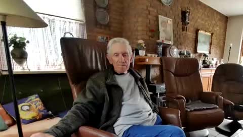 Snapshot of johan7_heet chatting on May 17, 2026, 12:45 pm johan7 heet online show from May 17, 2026, 12:45 pm