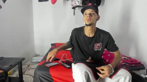 Snapshot of johan_and_antonella chatting on March 29, 2026, 6:35 am johan_and_antonella online show from March 29, 2026, 6:35 am