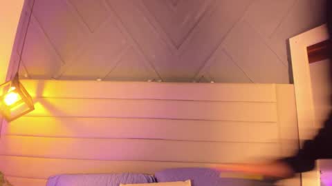 Johan  online show from March 15, 2026, 12:44 pm