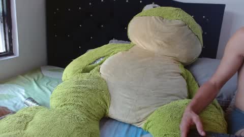 johan online show from April 1, 2026, 1:41 pm