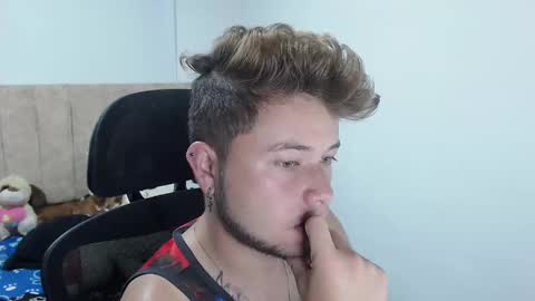 JOHAN independient model online show from February 24, 2025, 3:12 am