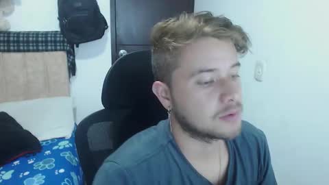 JOHAN independient model online show from October 21, 2025, 4:51 pm