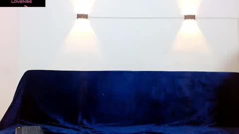 john_ssnow29 online show from November 6, 2025, 8:37 am