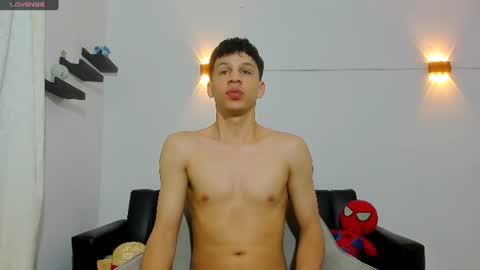 Snapshot of john_ssnow29 chatting on June 30, 2026, 11:22 am john_ssnow29 online show from June 30, 2026, 11:22 am
