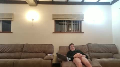Snapshot of johnathan_stuart33 chatting on April 15, 2026, 12:06 am johnathan_stuart33 online show from April 15, 2026, 12:06 am