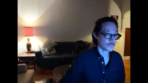 Snapshot of johneelicks chatting on May 17, 2026, 8:12 am Johnee online show from May 17, 2026, 8:12 am