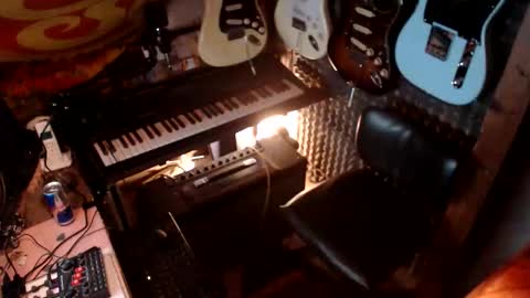 johnfeelgood004 online show from December 1, 2025, 7:35 am