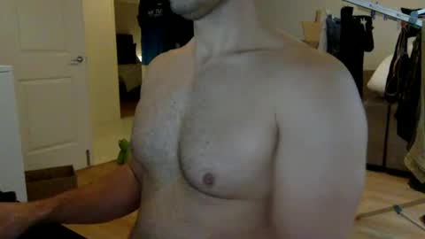 Snapshot of johnhotxxxx chatting on September 17, 2025, 10:33 pm LETSPLAY online show from September 17, 2025, 10:33 pm