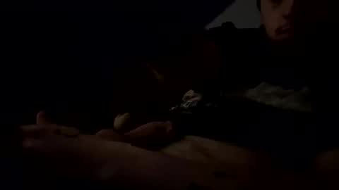 Snapshot of johnny981047 chatting on April 13, 2026, 1:22 am johnny981047 online show from April 13, 2026, 1:22 am