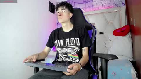 johnny_cagee online show from March 23, 2026, 3:54 am