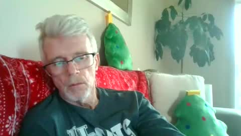 johnnyrocket12345678 online show from December 28, 2024, 6:29 pm