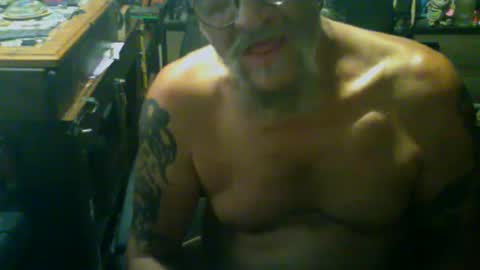 Snapshot of johnnyshung1 chatting on October 3, 2025, 4:26 pm johnnyshung1 online show from October 3, 2025, 4:26 pm