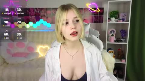 Snapshot of joice_queen chatting on March 1, 2025, 11:15 pm Paula online show from March 1, 2025, 11:15 pm