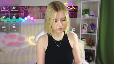 Snapshot of joice_queen chatting on March 8, 2025, 10:34 pm Paula online show from March 8, 2025, 10:34 pm