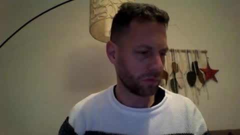 jojo19844 online show from December 14, 2025, 9:52 pm