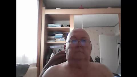 jojo60000529566 online show from April 29, 2026, 7:01 am
