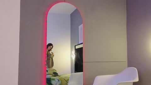 Snapshot of jolie_lov chatting on February 19, 2026, 2:57 pm jolie_lov online show from February 19, 2026, 2:57 pm