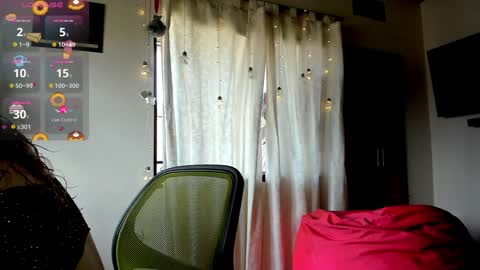 Snapshot of jolie_reyes1 chatting on January 12, 2025, 6:05 pm jolie_reyes1 online show from January 12, 2025, 6:05 pm