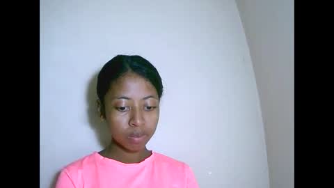 joliekah27 online show from November 3, 2025, 8:59 am