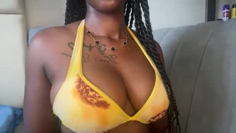 jolly_pretty online show from September 12, 2025, 7:08 am