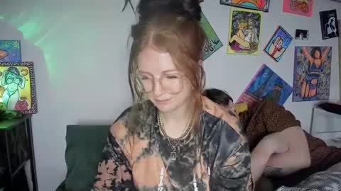 JONAH AND SARAH online show from December 19, 2024, 12:56 pm