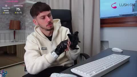 JonahShaw online show from October 7, 2025, 4:42 am