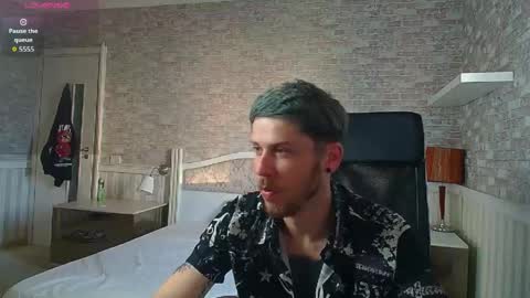 Snapshot of jonahshaw chatting on June 4, 2026, 4:07 am JonahShaw online show from June 4, 2026, 4:07 am