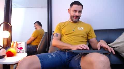  JONAS BEARD  online show from February 5, 2025, 6:37 pm