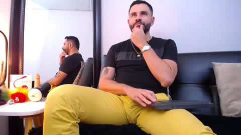  JONAS BEARD  online show from February 18, 2025, 11:41 pm