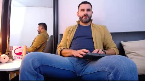  JONAS BEARD  online show from February 21, 2025, 1:33 am