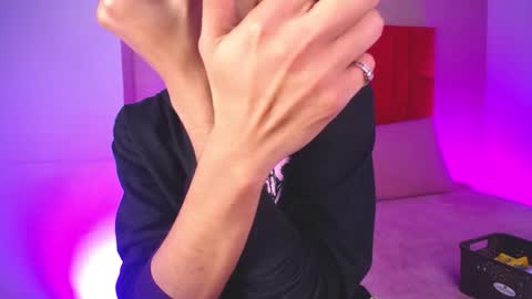 Jonas  online show from March 26, 2026, 5:35 am