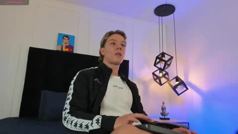 Jonathan Danielss  online show from March 6, 2025, 12:41 pm