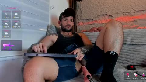 Snapshot of jonathan_rivers chatting on May 6, 2026, 9:20 pm Jonathan RiversNew online show from May 6, 2026, 9:20 pm