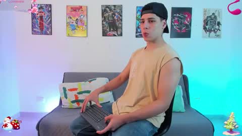 Instagram jonathanfit14 online show from November 29, 2025, 9:29 pm