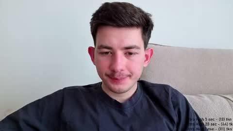 jonhy_merlin online show from April 13, 2026, 11:05 am