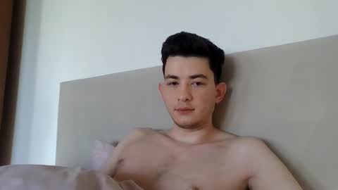 jonhy_merlin online show from June 5, 2026, 3:24 am