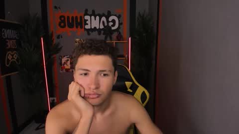 Snapshot of jonny_dark chatting on October 14, 2025, 10:49 am Jonny online show from October 14, 2025, 10:49 am