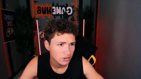 Snapshot of jonny_dark chatting on October 17, 2025, 10:40 am Jonny online show from October 17, 2025, 10:40 am