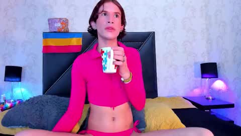 jonny_gilbert online show from September 17, 2025, 3:41 am