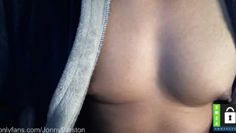 Snapshot of jonnydieston777 chatting on December 8, 2024, 4:04 am JonnyDieston online show from December 8, 2024, 4:04 am