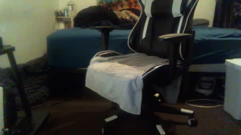 Snapshot of jonnydieston777 chatting on September 15, 2025, 1:49 am JonnyDieston online show from September 15, 2025, 1:49 am