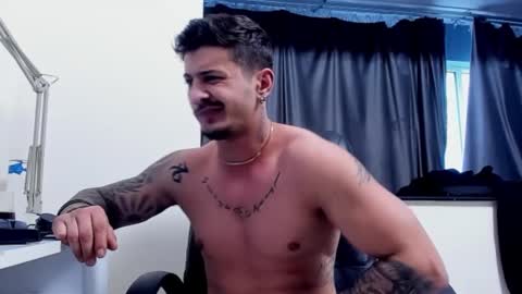 jonnyporn1 online show from January 12, 2025, 7:32 am